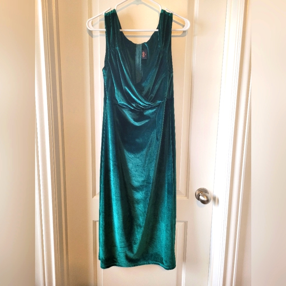 Modcloth Emerald Green Velvet Dress